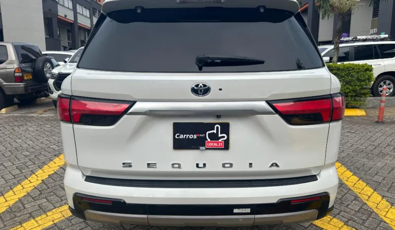 Toyota SEQUOIA CAPSTONE 2024 HIBRIDO lleno
