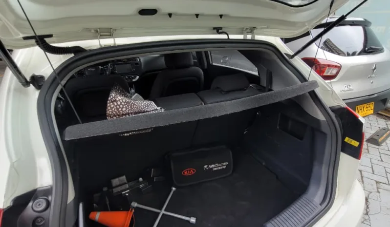 Kia Rio 2017 lleno