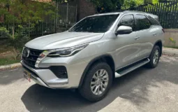 Toyota Fortuner SRV 2023