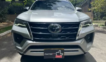 Toyota Fortuner SRV 2023 lleno
