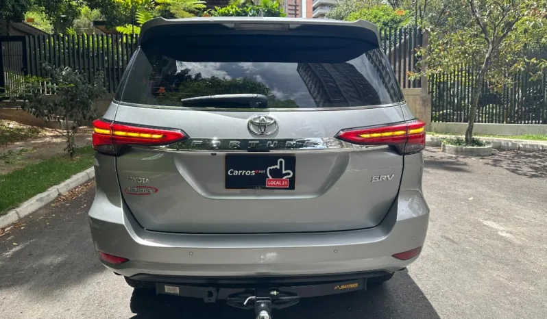 Toyota Fortuner SRV 2023 lleno