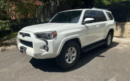 Toyota RUNNER SR5 2022