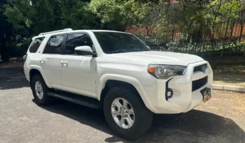 Toyota RUNNER SR5 2022 lleno