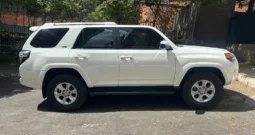 Toyota RUNNER SR5 2022