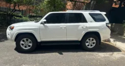 Toyota RUNNER SR5 2022