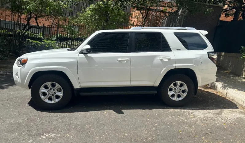 Toyota RUNNER SR5 2022 lleno