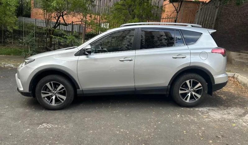 Toyota RAV4 XROAD AWD 2017 lleno
