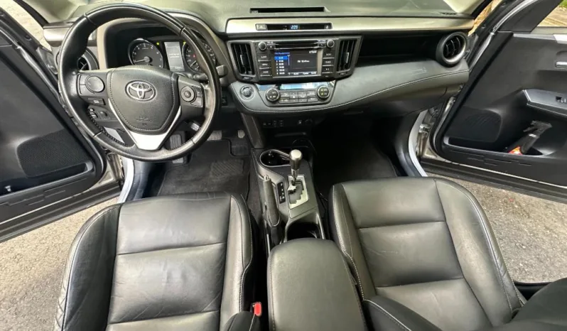 Toyota RAV4 XROAD AWD 2017 lleno
