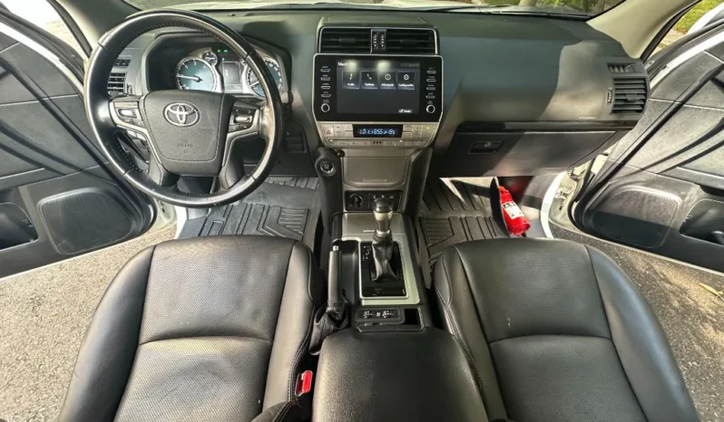 Toyota Prado TXL 2023 lleno