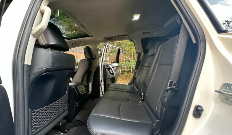 Toyota Prado TXL 2023 lleno