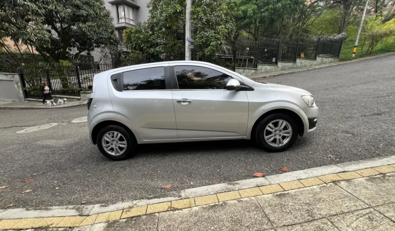 Chevrolet Sonic 2013 SONIC lleno