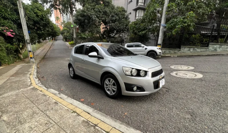 Chevrolet Sonic 2013 SONIC lleno