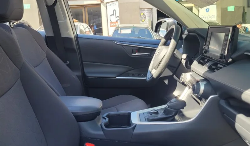 Toyota RAV4 2022 lleno