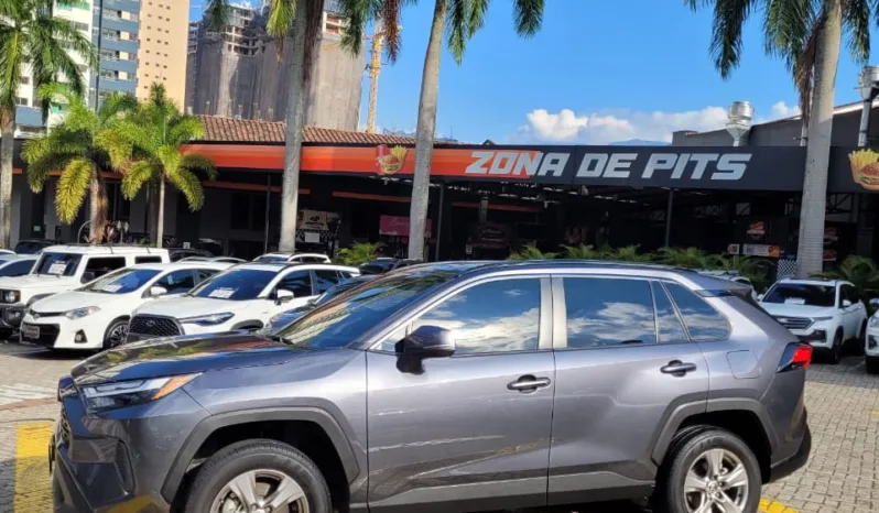 Toyota RAV4 2022 lleno