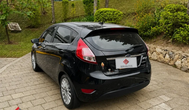 Ford Fiesta 2015 Titanium lleno