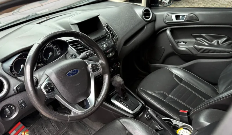 Ford Fiesta 2015 Titanium lleno