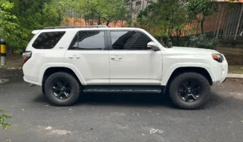 Toyota 4runner SR5 2015 lleno