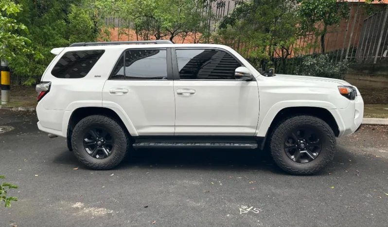 Toyota 4runner SR5 2015 lleno