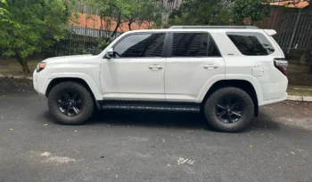 Toyota 4runner SR5 2015 lleno