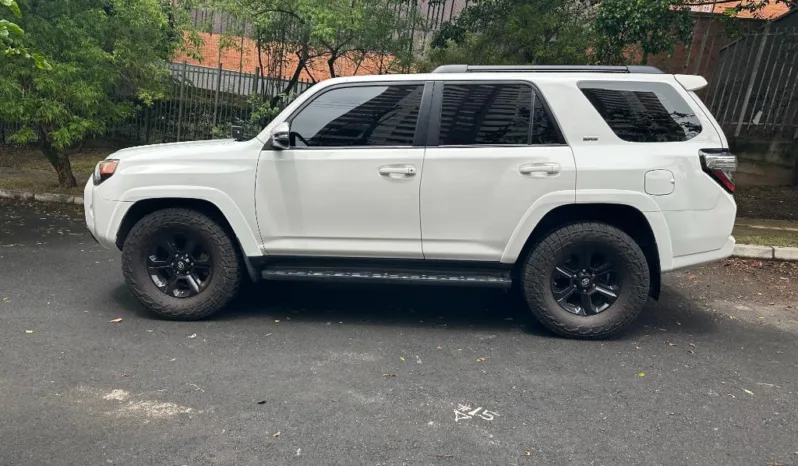 Toyota 4runner SR5 2015 lleno