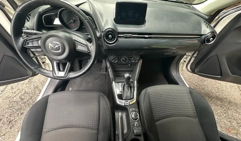 Mazda 2 Touring 2018 HATCHBACK – SKYACTIVE lleno