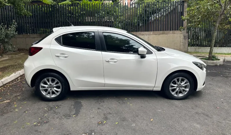 Mazda 2 Touring 2016 HATCHBACK – SKYACTIVE lleno