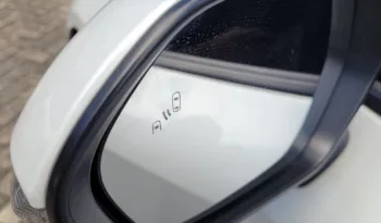 Toyota Corolla Sedan 2024 lleno